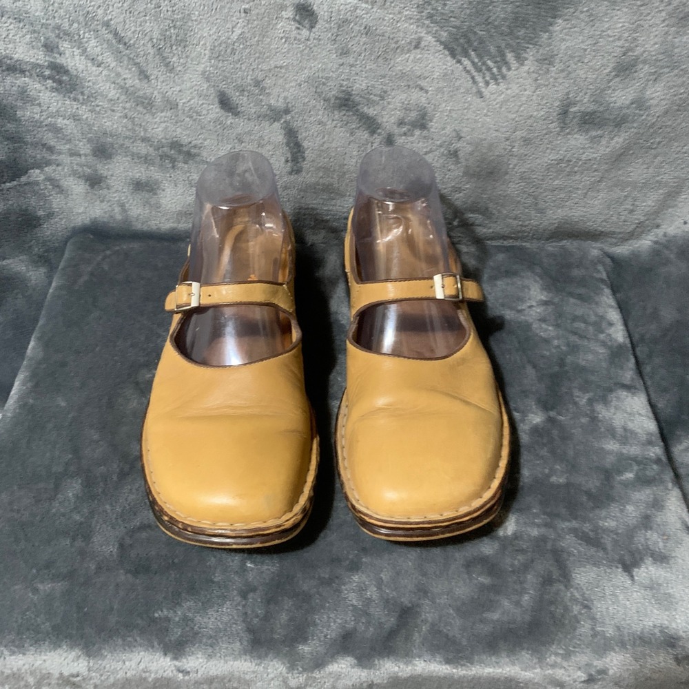 Born Clog Women 9.5 B5224 Mary Jane Yellow Tan Leather Buckle Flat Boho Cottage